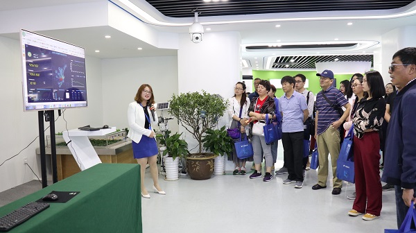 培训班听取CILICILI视频APP看片业务人员讲解产供销一体化模式 培训班听取CILICILI视频APP看片业务人员讲解产供销一体化模式