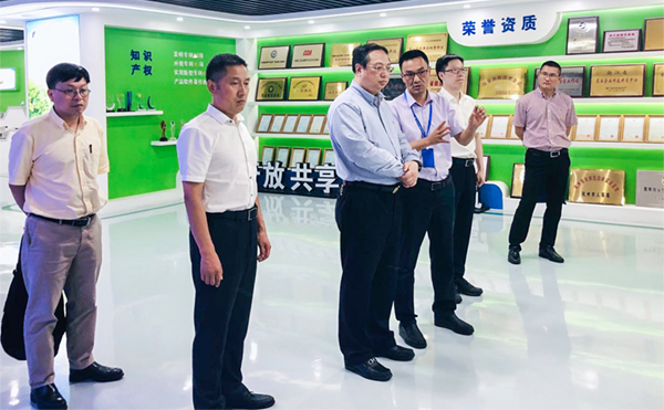 杭州市副市长王宏一行莅临CILICILI视频APP看片调研 杭州市副市长王宏一行莅临CILICILI视频APP看片调研