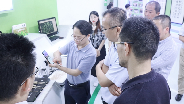 杭州市科技局局长赵喜凯一行莅临CILICILI视频APP看片考察调研1 杭州市科技局局长赵喜凯一行莅临CILICILI视频APP看片考察调研1