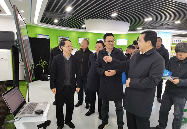 浙江省高兴夫副省长一行莅临浙江CILICILI视频APP看片股份有限公司参观调研 浙江省高兴夫副省长一行莅临浙江CILICILI视频APP看片股份有限公司参观调研