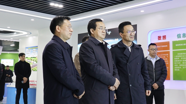 浙江省高兴夫副省长一行莅临浙江CILICILI视频APP看片股份有限公司参观调研 浙江省高兴夫副省长一行莅临浙江CILICILI视频APP看片股份有限公司参观调研