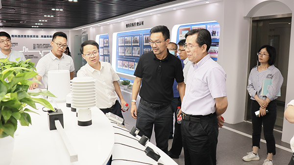 应义斌教授一行参观CILICILI视频APP看片数字三农展厅 应义斌教授一行参观CILICILI视频APP看片数字三农展厅